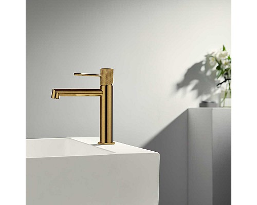 Смеситель для раковины Vincea Desire VBF-1D1BG однорычажный брашированное золото