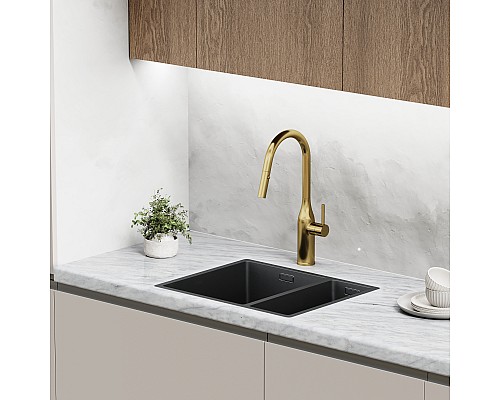 Смеситель для кухни SANCOS Grand SC4002BG с выдвижным изливом, браш золото Смеситель для кухни SANCOS Grand SC4002BG с выдвижным изливом, браш золото