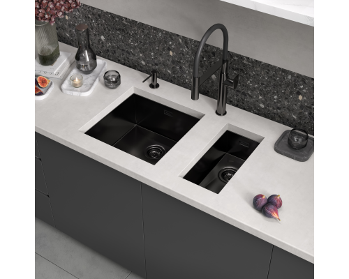 Кухонная мойка Reflexion Como RX2044BL оружейная сталь