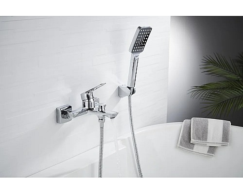 Смеситель для ванны Rossinka RS46-30 Хром