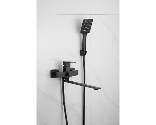 Смеситель для ванны Belz B613-7 B22613-7 универсальный Черный