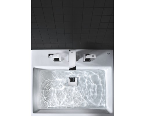 Смеситель Grohe для раковины на 3 отверстия