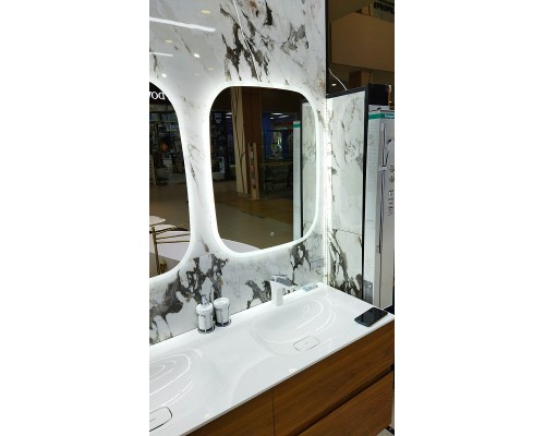 Зеркало Art&Max Forli AM-For-650-800-DS-F с подсветкой с сенсорным выключателем