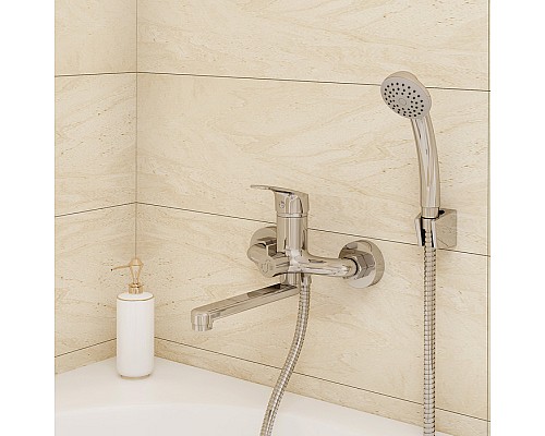 Смеситель для ванны Milardo Simp SIMSB02M02