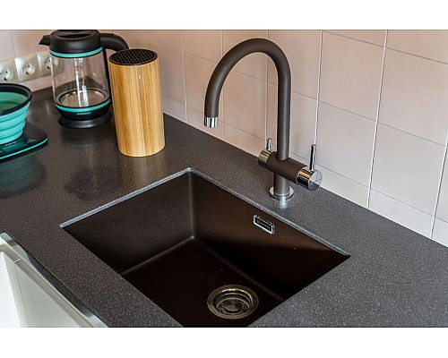 Кухонная мойка Omoikiri Kata 54-U-BL 4993410 черный