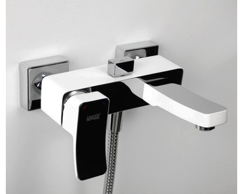 Смеситель для ванны WasserKRAFT 1061W с коротким изливом