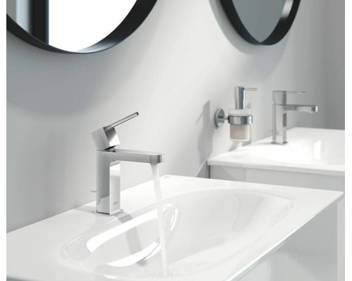 Смеситель для раковины Grohe Plus Хром