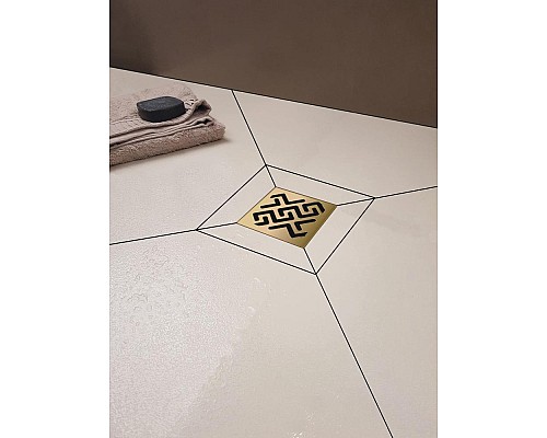 Трап BERGES ZENTRUM Antik 100х100 золото глянец выпуск D50 H65 боковой