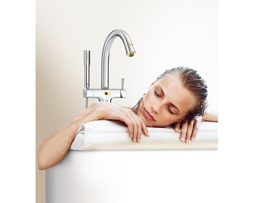 Смеситель Grohe однорычажный напольный для ванны