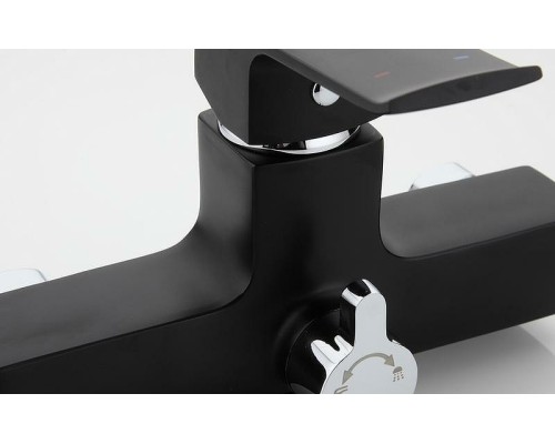 Смеситель для ванны Gappo G50 G2250 универсальный Черный матовый