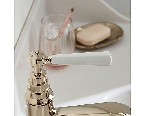 Смеситель для раковины Jacob Delafon Cleo 1889 E24309-BGG Золото глянцевое