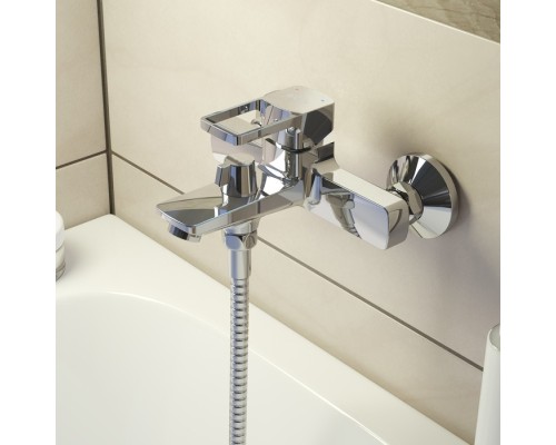 Смеситель для ванны IDDIS Bild BILSB00i02WA