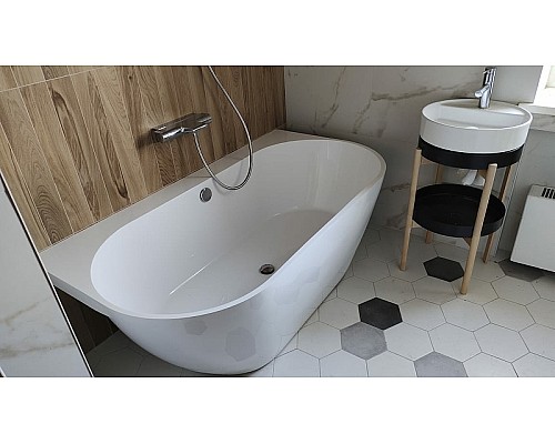 Ванна из искусственного камня Castone Эдем 170x90 с полкой Белая Ванна из искусственного камня Castone Эдем 170x90 с полкой Белая