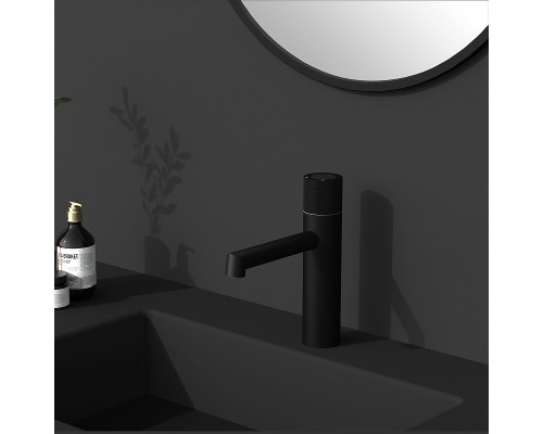 Смеситель для раковины Vincea Desire VBF-1D3MB Черный матовый