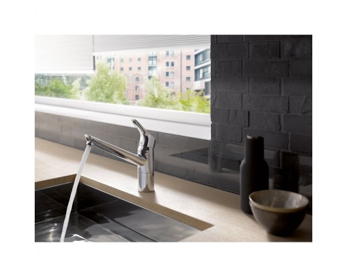 Кухонный однорычажный смеситель с байонетным креплением Kludi Objekta 325780575