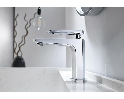 Смеситель для раковины Lemark Prizma LM3906C Хром