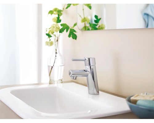 Смеситель Grohe для раковины однорычажный 32204001