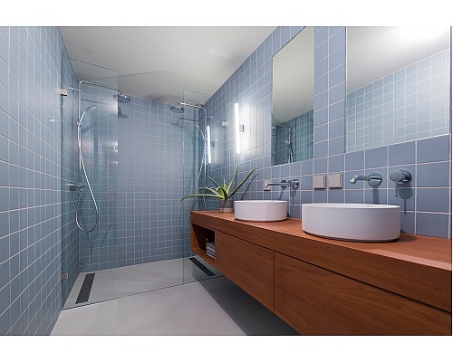 Смеситель Grohe для раковины Grohe настенный, на два отверстия 19408GN1