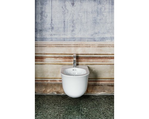 Биде Laufen New Classic 8.3085.1.400.302.1 подвесное Белое