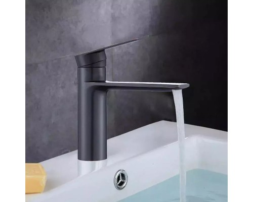 Смеситель для раковины Schein 8611-BP Черный матовый