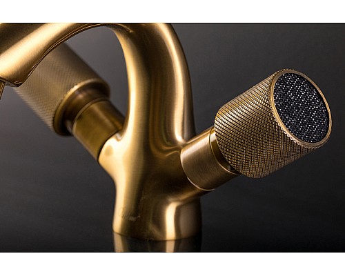 Смеситель для раковины Boheme Royal Cristal 311-Royal/CRSTBlack Бронза