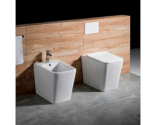 Комплект унитаза со смывным бачком Aquatek Set BW Aquatek Либра N-030 3в1 с сиденьем Микролифт и Белой глянцевой клавишей смыва